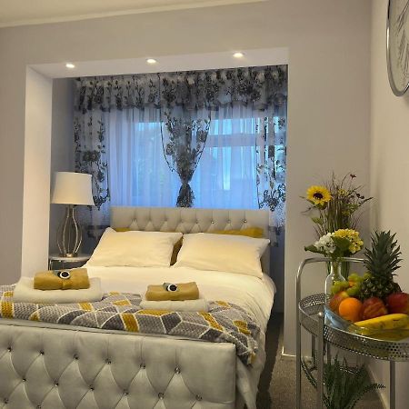 Apartment Luxe Free Wifi, Free Parking, Free Netflix Friern Barnet Ngoại thất bức ảnh