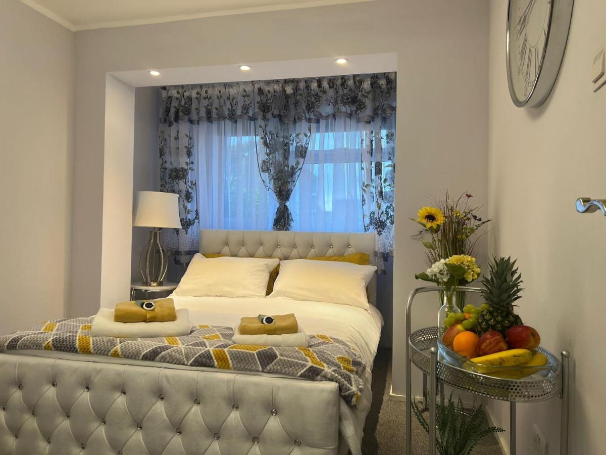 Apartment Luxe Free Wifi, Free Parking, Free Netflix Friern Barnet Ngoại thất bức ảnh