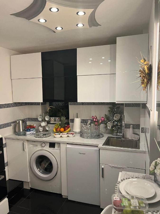 Apartment Luxe Free Wifi, Free Parking, Free Netflix Friern Barnet Ngoại thất bức ảnh